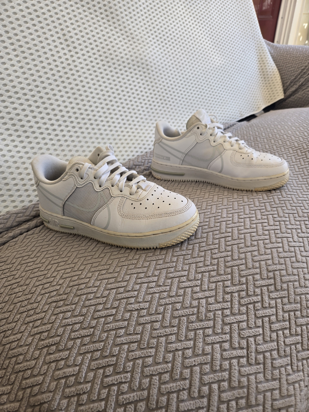 Nike Air Force 1 React Size 6.5Y